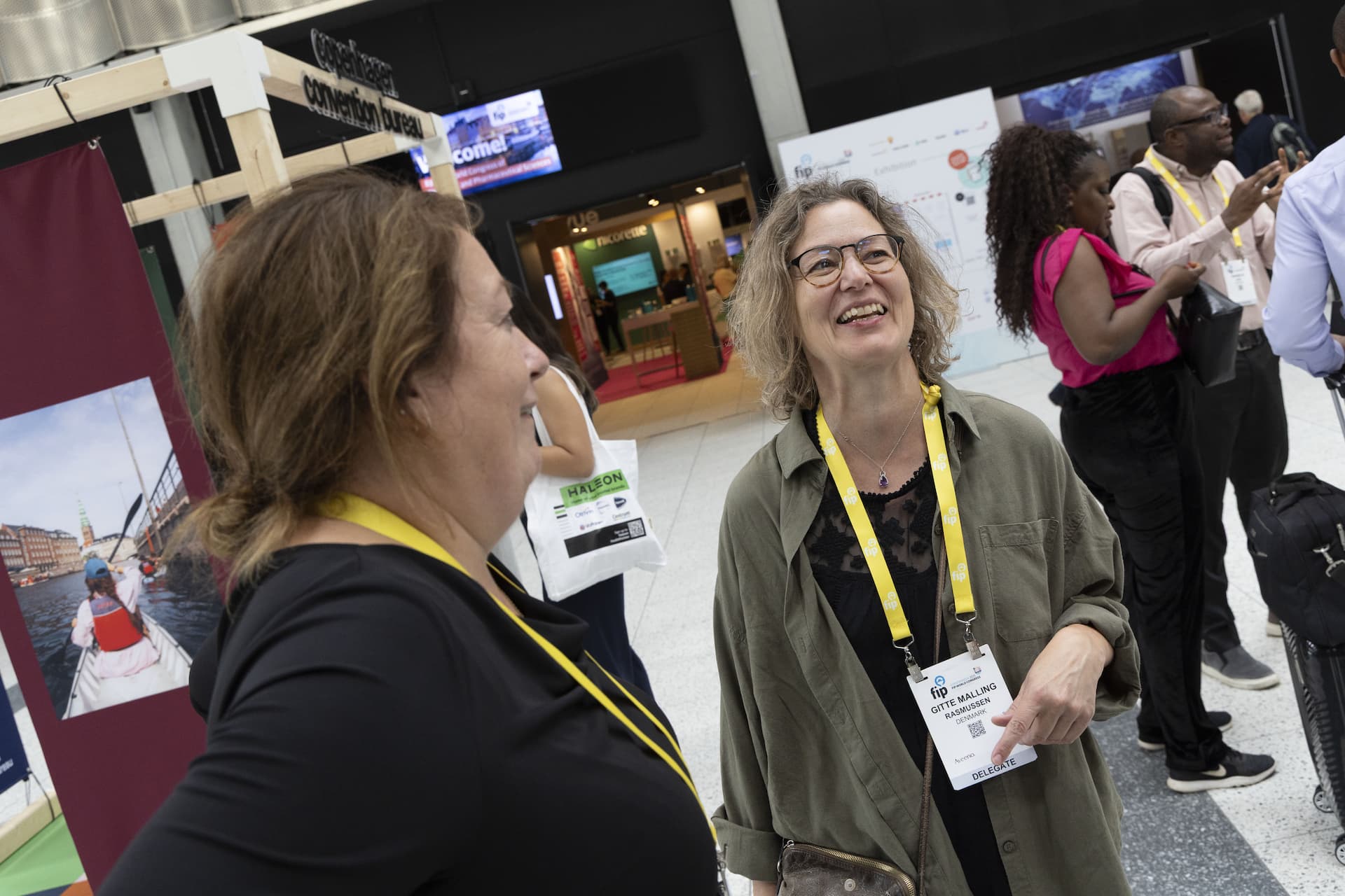 Mennesker til konference